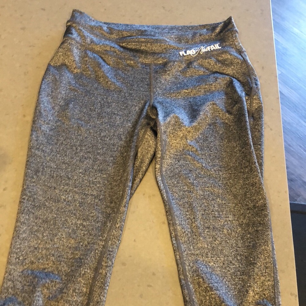 Flagnorfail Capri workout pants